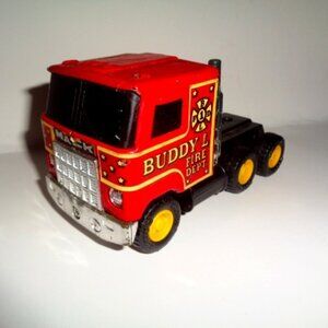 Vintage Buddy L. Metal Fire Engine Truck Cab 4.5" Long Japan, Good Condition.